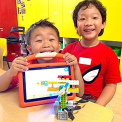 CHILDREN'S WORKLAB